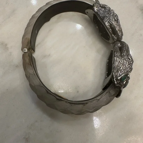 Collectors! Alexis Bittar 5 piece serpent lucite set gray w/green crystals FAB! - Picture 12 of 16